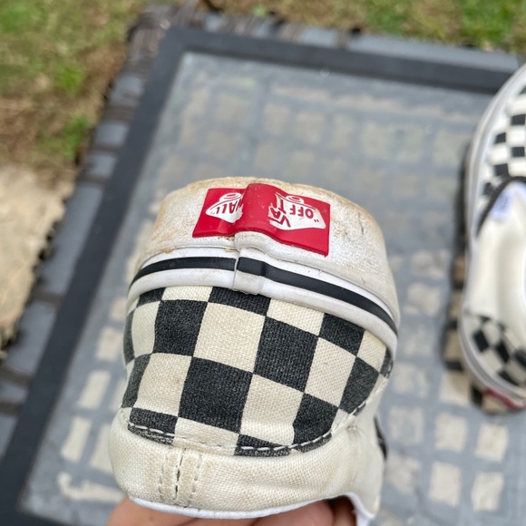 Black and white vans - Picture 9 of 13